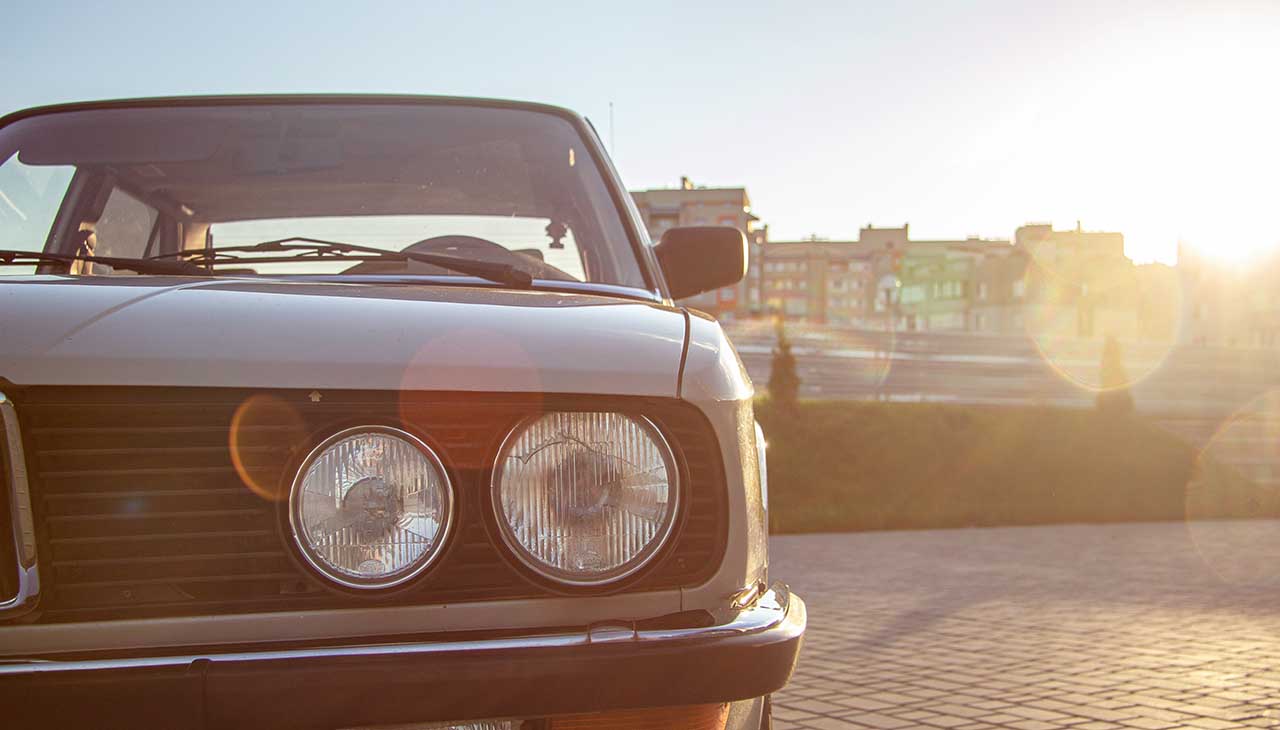 Deslumbra con tu Coche Clásico en una Exhibición